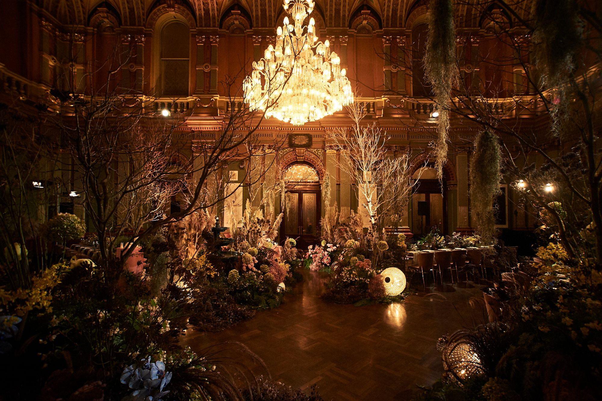 Why Crystal Chandeliers Are the Ultimate Luxury Wedding Statement